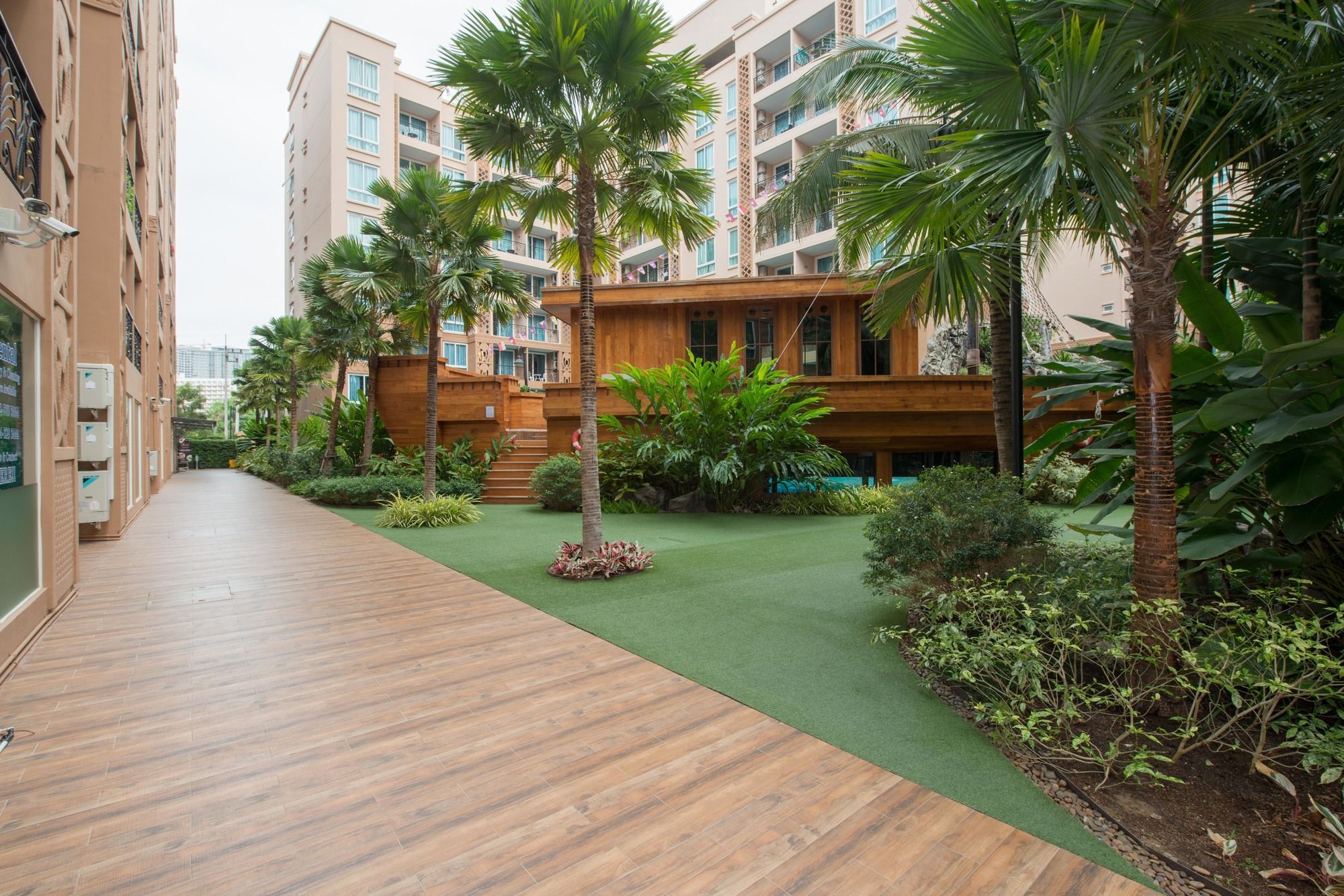 Atlantis Pattaya High Service Джомтьен Экстерьер фото