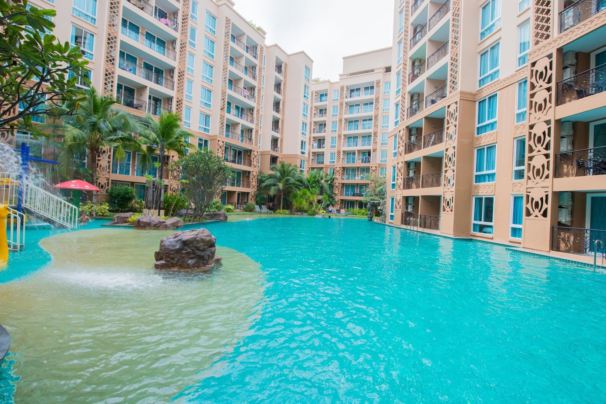 Atlantis Pattaya High Service Джомтьен Экстерьер фото