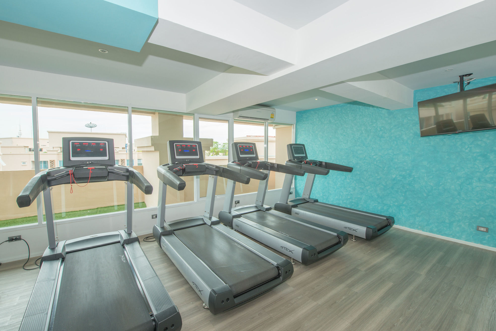 Atlantis Pattaya High Service Джомтьен Экстерьер фото