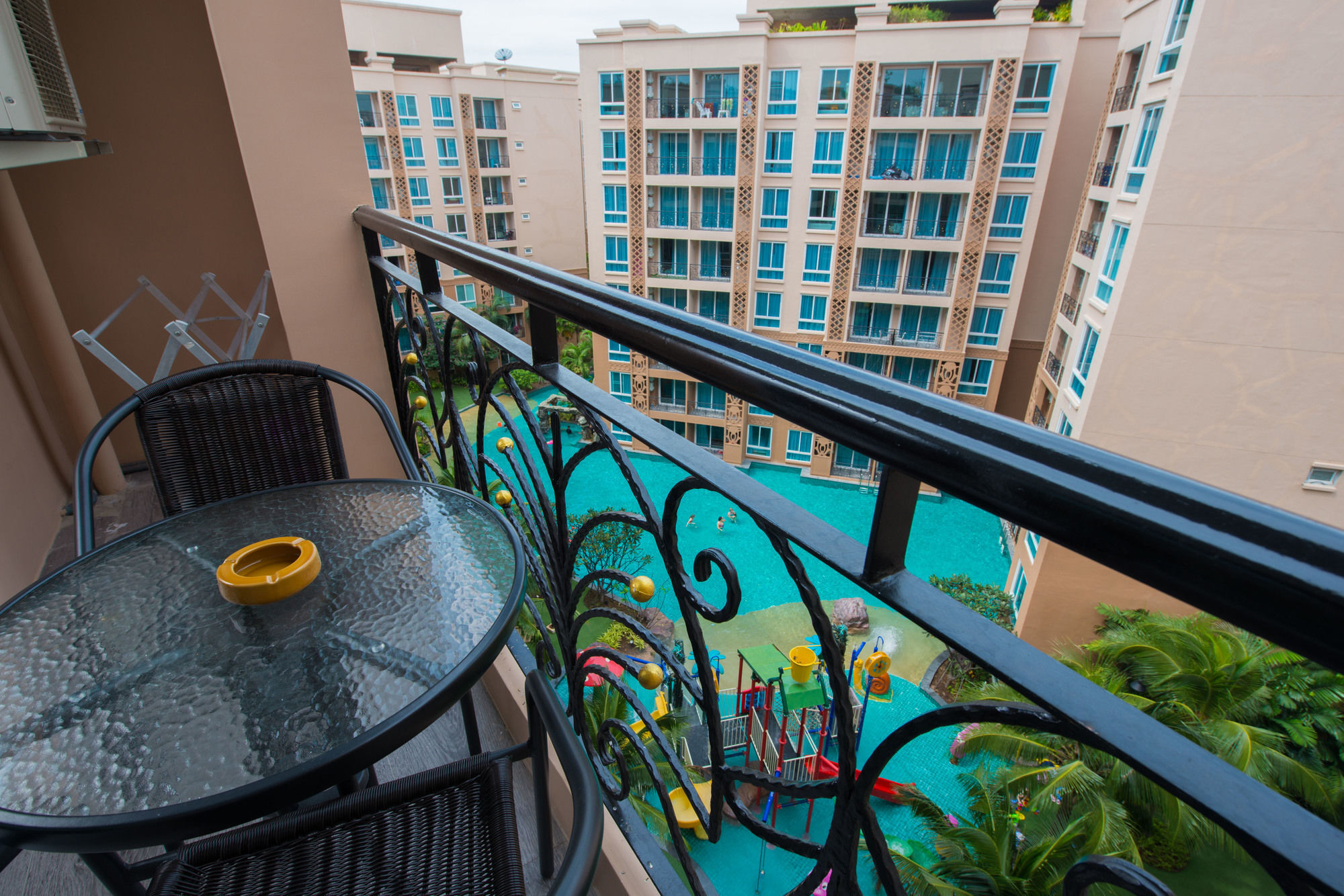 Atlantis Pattaya High Service Джомтьен Экстерьер фото